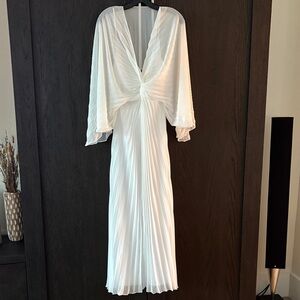 Ungaro Women's White Pleated Dress With Slip